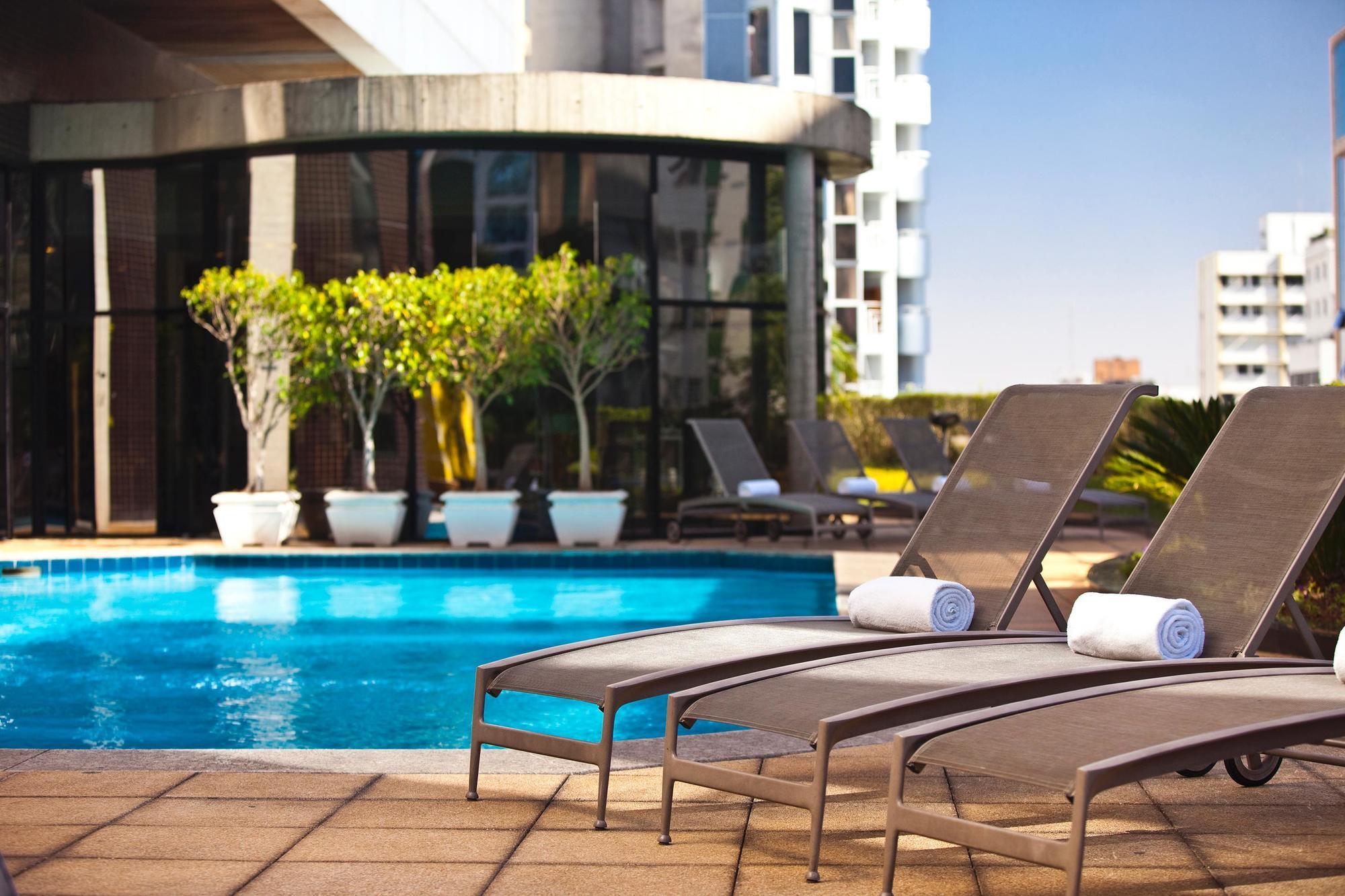 Renaissance Sao Paulo Hotel Eksteriør bilde The pool at the hotel